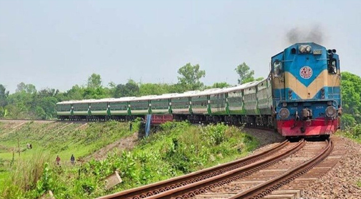 রাজশাহীতে চলন্ত ট্রেন থেকে পড়ে শ্রমিকের মৃত্যু