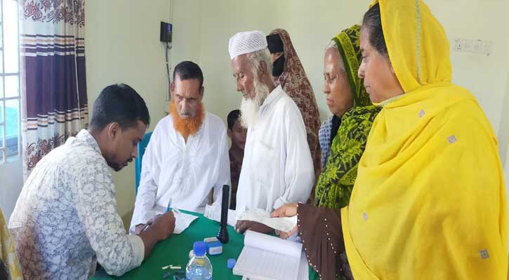 নান্দাইলে বিনামূল্যে চক্ষু চিকিৎসা