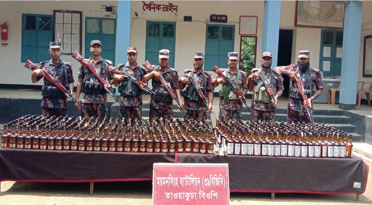 ঝিনাইগাতী সীমান্তে  বিপুল পরিমাণ ভারতীয় মদসহ দুটি গরু জব্দ