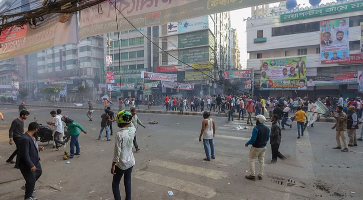 নয়াপল্টনে সংঘর্ষের ঘটনায় বিএনপির ২ হাজার নেতাকর্মীর নামে মামলা