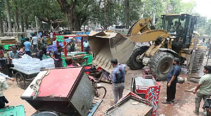 সোহরাওয়ার্দী উদ্যানের শতাধিক স্থাপনা উচ্ছেদ করলো দক্ষিণ সিটি