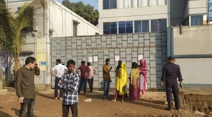 আশুলিয়ায় ২৫ কারখানায় সাধারণ ছুটি  ঘোষণা
