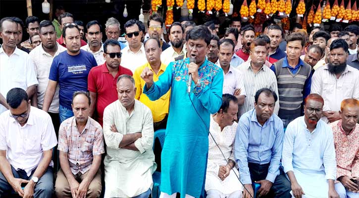 গোবিন্দগঞ্জে অবরোধ নৈরাজ্যের প্রতিবাদে বিক্ষোভ মিছিল