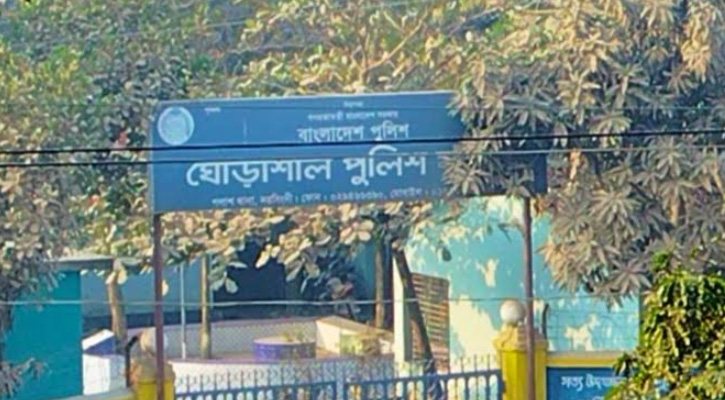 রাতে স্ত্রীর সাথে ঝগড়া সকালে মিলল স্বামীর মরদেহ