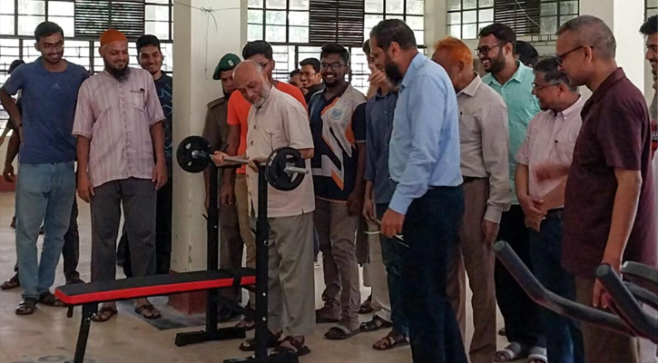 বাকৃবির শাহজালাল হলে জিমনেসিয়ামের উদ্বোধন