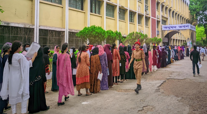 গুচ্ছের ‘সি’ ইউনিটের ভর্তি পরীক্ষায় ইবি কেন্দ্রে উপস্থিতি ৯৬ শতাংশ