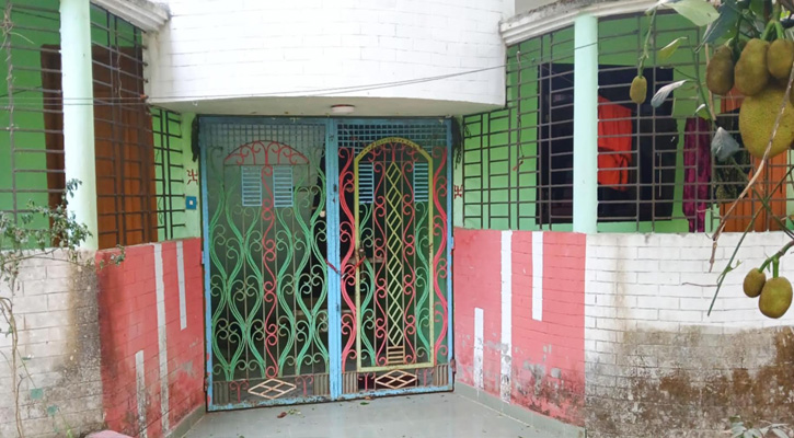 বোয়ালখালীতে ডাকাতি, যুবক আহত