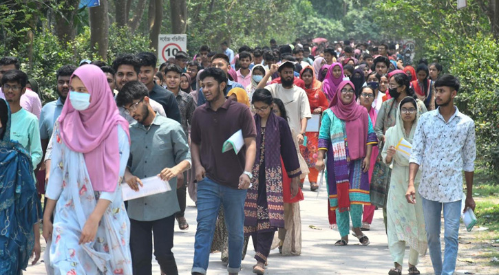 বেরোবিতে গুচ্ছভুক্ত বিশ্ববিদ্যালয়সমূহের ‘এ’ ইউনিটের ভর্তি পরীক্ষা অনুষ্ঠিত