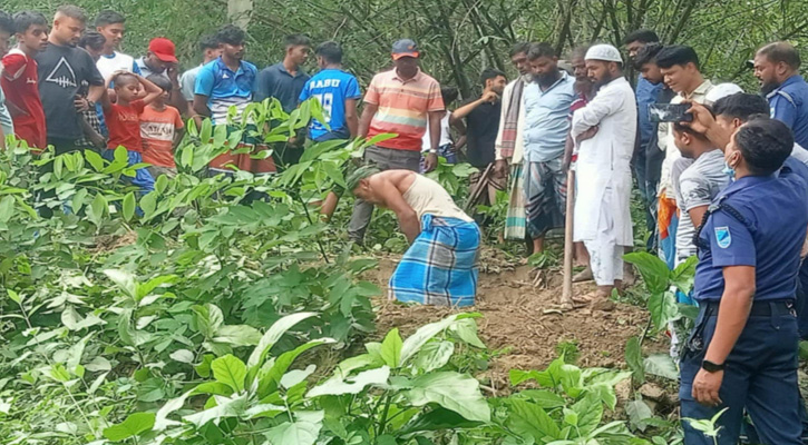 মানিকগঞ্জে আলোচিত ফোর মার্ডারের ঘটনায় ১ যুগ পর লাশ উত্তোলন