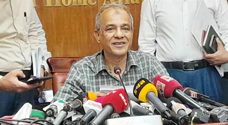 পুলিশের হাতে থাকবে না প্রাণঘাতী অস্ত্র: স্বরাষ্ট্র উপদেষ্টা
