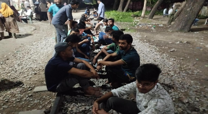 ঢাকা-ময়মনসিংহ রেল চলাচল দুই ঘণ্টা বন্ধ থাকার পর স্বাভাবিক