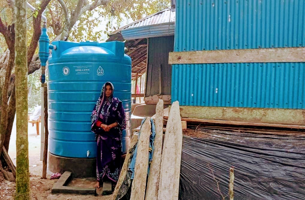 মোরেলগঞ্জে বিনামূল্যে  জনস্বাস্হ্যের পানির ট্যাংক স্হাপন 