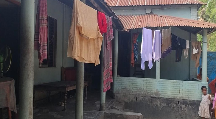গ্রামের বাড়িতে সাম্যের মরদেহের অপেক্ষায় শোকাবহ পরিবেশ