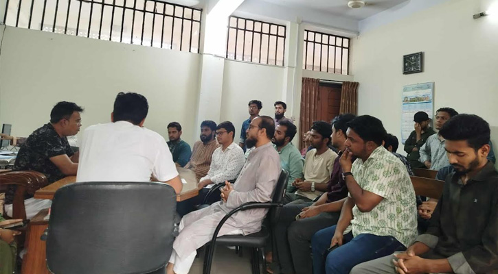 ইবিতে রাতের বেলায় ল্যাব ব্যবহারে বাঁধার অভিযোগ, আলোচনায় সমাধান