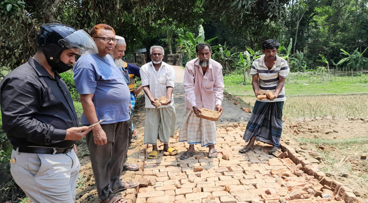 রাঙ্গুনিয়ায় রাস্তা নির্মাণে অনিয়ম করায় ইউএনওর কাছে অভিযোগ