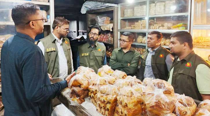 লক্ষ্মীপুরে ভেজাল খাদ্য ও অস্বাস্থ্যকর পরিবেশের জন্য ২ প্রতিষ্ঠানকে জরিমানা