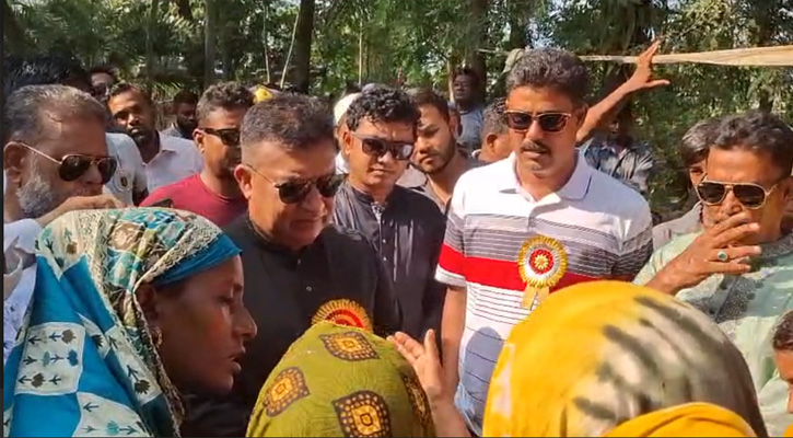 মোরেলগঞ্জে গণপিটুনিতে নিহত সাফায়েতের পরিবারের পাশে বিএনপি নেতা কাজী শিপন