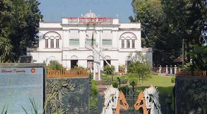 জেলা প্রশাসকের কার্যালয়ে চাকরির সুযোগ
