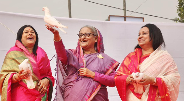 যুব মহিলা লীগের সম্মেলনে শেখ হাসিনা
