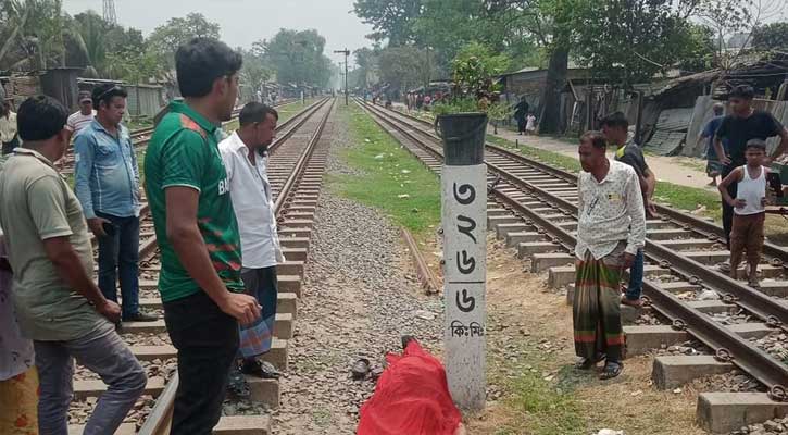 জয়পুরহাটে ট্রেনের ধাক্কায় প্রাণ গেলো একজনের