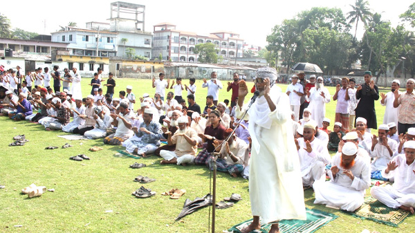 রাজাপুরে বৃষ্টির জন্য ইসতিসকার নামাজ