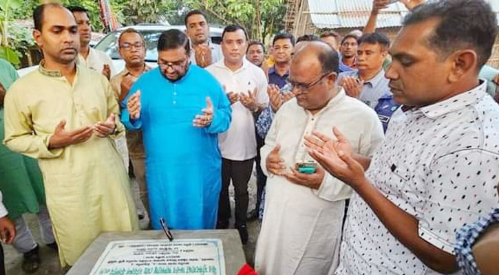 সরকারের উন্নয়নের ধারা অব্যাহত রাখতে নৌকায় ভোট চাইলেন এমপি দবিরুল