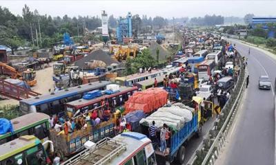 ঢাকা-টাঙ্গাইল মহাসড়‌কে ১৭ কি‌লো‌মিটার এলাকাজু‌ড়ে যানজট