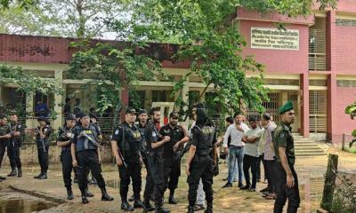 চট্টগ্রামে নির্বাচনী সরঞ্জাম ছিনতাই, ভোট গ্রহণ স্থগিত