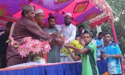 সাদুল্লাপুরে শহীদ স্মৃতি ক্রিকেট টুর্নামেন্ট অনুষ্ঠিত