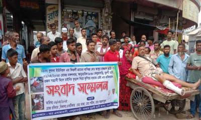 মান্দায় কুপিয়ে হত্যাচেষ্টার ঘটনায় অভিযুক্তদের গ্রেপ্তার ও বিচারের দাবিতে সংবাদ সম্মেলন