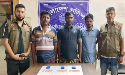 চুয়াডাঙ্গায় গোয়েন্দা পুলিশের অভিযানে ৬০০ পিস ইয়াবাসহ গ্রেফতার ৩
