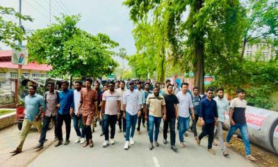 তদন্তের দীর্ঘসূত্রতায় বাকৃবি ছাত্রদলের বিক্ষোভ মিছিল