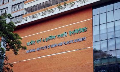 গ্যাসের লিকেজ থেকে বিস্ফোরণে নারায়ণগঞ্জে নারী-শিশুসহ দগ্ধ ৮