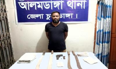 চুয়াডাঙ্গায় বিদেশে পিস্তল ও দেশীয় অস্ত্র উদ্ধার