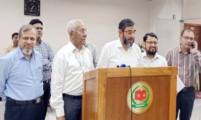 কোন নির্বাচন আগে হবে নির্ভর করছে সরকারের ওপর : নির্বাচন কমিশনার সানাউল্লাহ