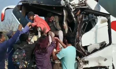 ঢাকা-মাওয়া এক্সপ্রেসওয়েতে ৩ গাড়ির সংঘর্ষ