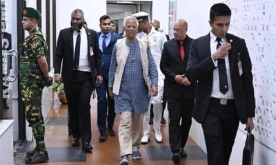 দেশে ফিরলেন প্রধান উপদেষ্টা ড. মুহাম্মদ ইউনূস