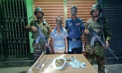অভিযানে দেশীয় অস্ত্র ও গাঁজাসহ মাদক ব্যবসায়ী আটক