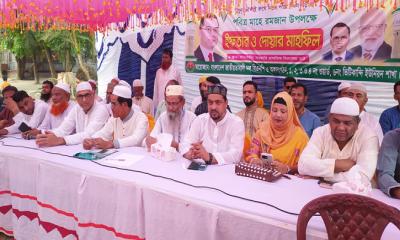 তিতাসে আ‍‍`লীগের নেতা-কর্মীর সঙ্গে ইফতার মাহফিলে অংশ নেওয়ায় বিএনপি নেতাদের বহিষ্কারের দাবি তৃনমূলের