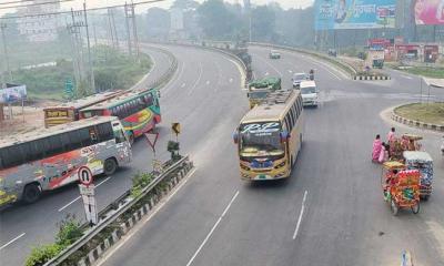 ফাঁকা মহাসড়‌কে নেই চিরচেনা রূপ