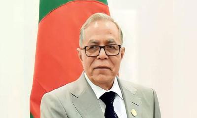 দেশ ছাড়লেন সাবেক রাষ্ট্রপতি আবদুল হামিদ