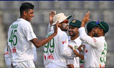 নাহিদের জোড়া আঘাতের পর হাসানের আঘাত, চাপে জিম্বাবুয়ে