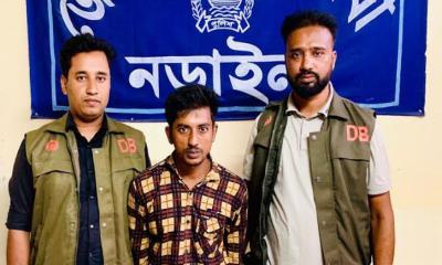 নড়াইলে ডিবি পুলিশের মাদকবিরোধী অভিযানে ইয়াবাসহ গ্রেপ্তার ১