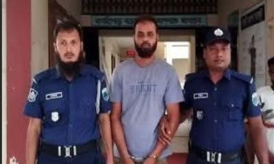 নাটোরের বাগাতিপাড়ায় ধর্ষণ চেষ্টার অভিযোগে সৎবাবা আটক