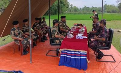 কুড়িগ্রামের ফুলবাড়ী সীমান্তে বিজিবি-বিএসএফ‍‍`র পতাকা বৈঠক অনুষ্ঠিত
