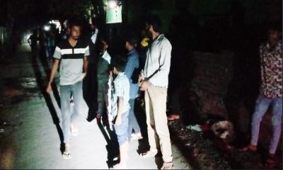 কোটচাঁদপুরে ছাত্রলীগ নেতার বাড়ি ঘিরে বিক্ষোভ, পরিস্থিতি নিয়ন্ত্রণে সেনাবাহিনী