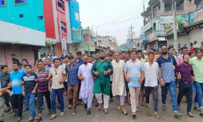 মাদারগঞ্জের উপজেলা চেয়ারম্যান কারাগারে, প্রতিবাদে হরতাল ও বিক্ষোভ মিছিল