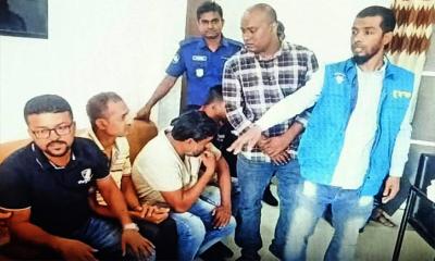 যশোর বিআরটিএতে দুদকের অভিযান: আটক ৩ জন দালালকে অর্থ ও কারাদণ্ড