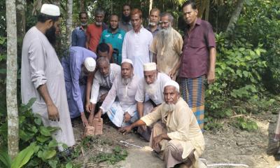 উজিরপুরের পূর্ব মুণ্ডপাশা গ্রামে ইটসলিং রাস্তার কাজের উদ্বোধন