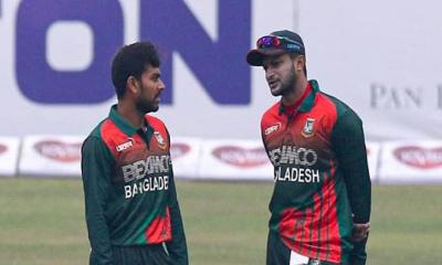 সাকিবের দলে খেলার ছাড়পত্র পেলেন মিরাজ